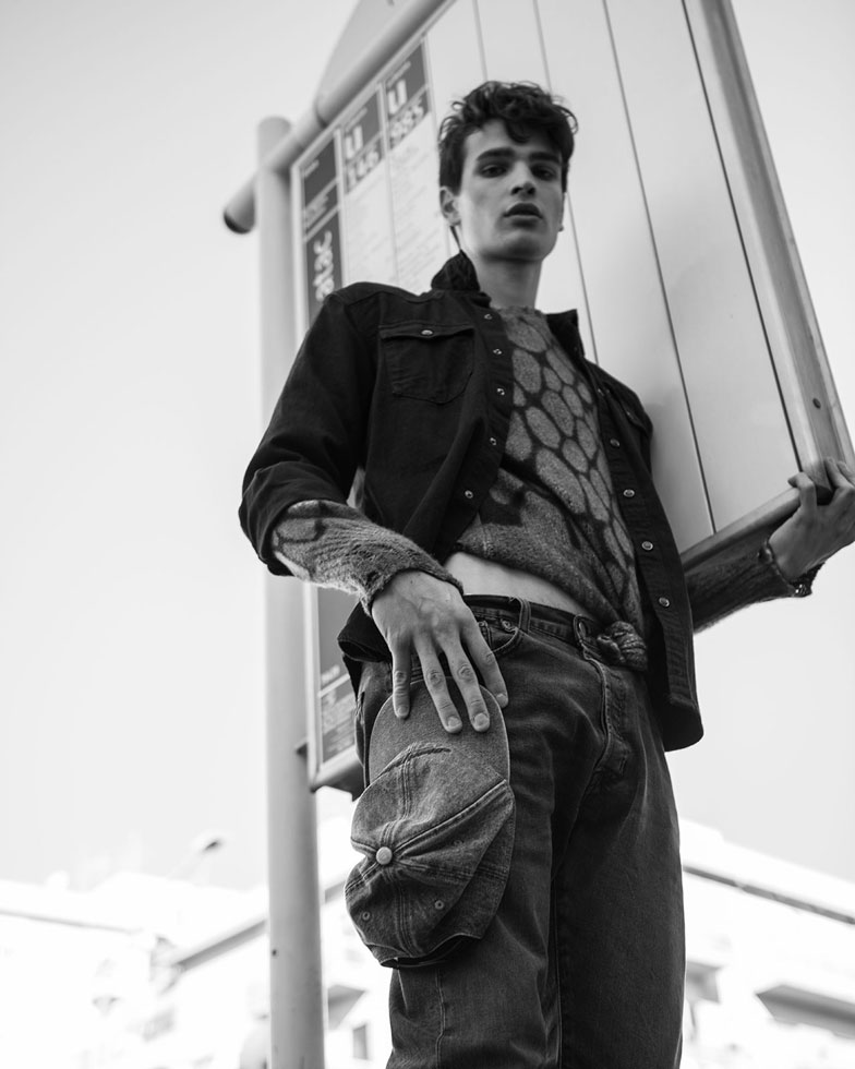 Defait,Editorials,Autuori