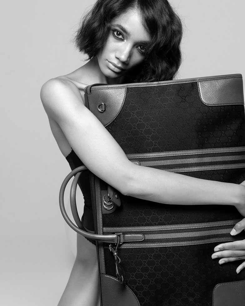 Femelle,Editorials,Autuori