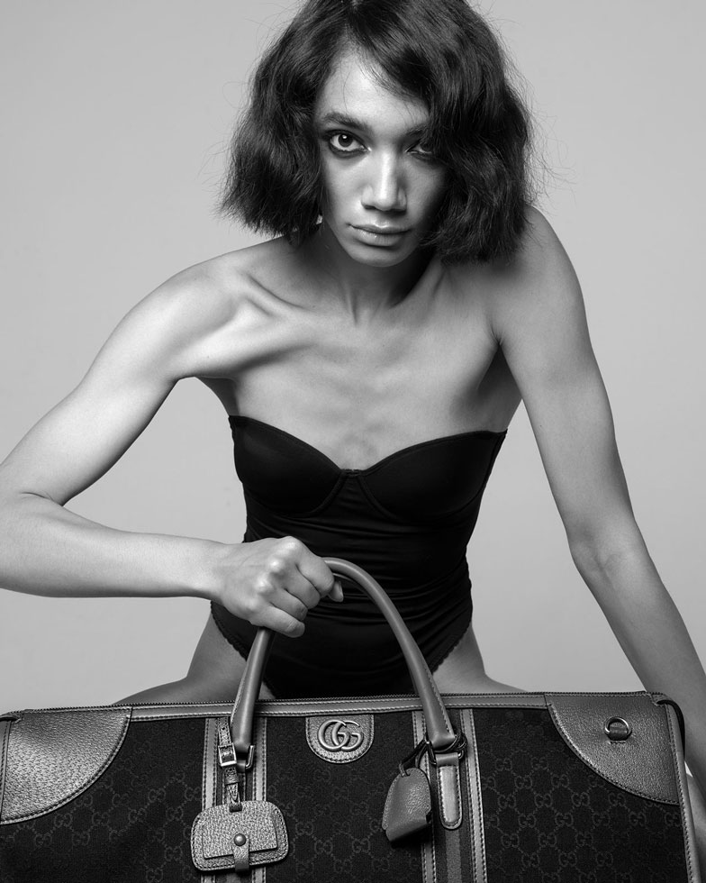 Femelle,Editorials,Autuori