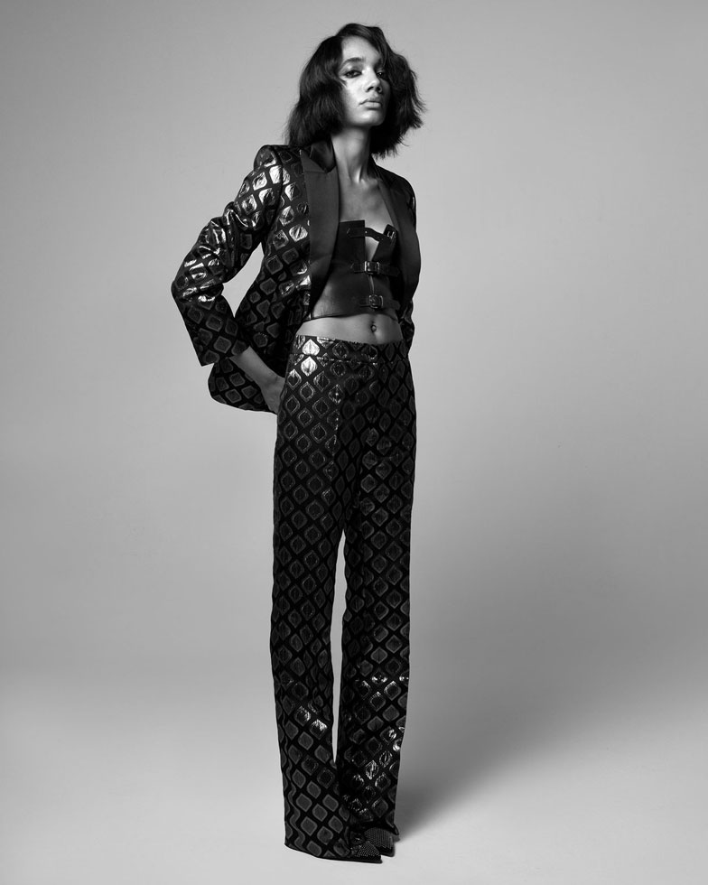 Femelle,Editorials,Autuori