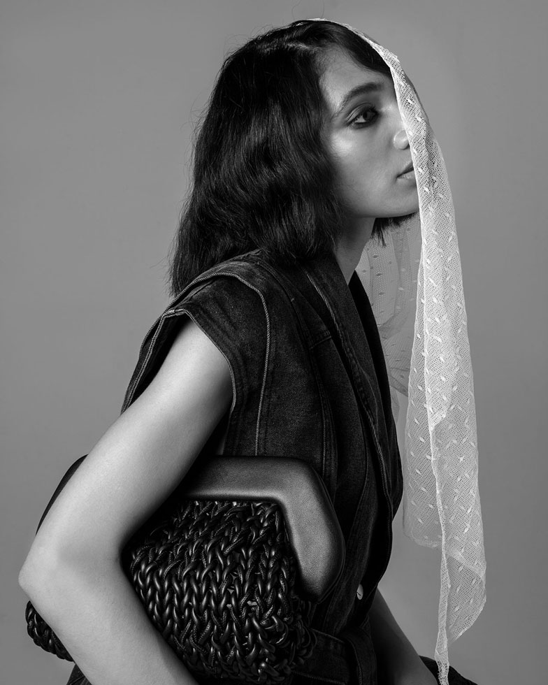 Femelle,Editorials,Autuori