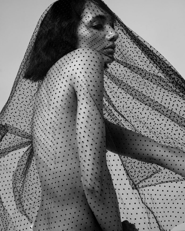 Femelle,Editorials,Autuori