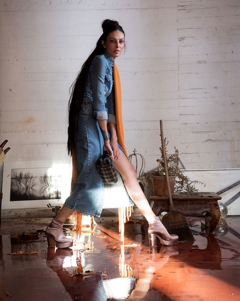 Silent,Editorials, Autuori