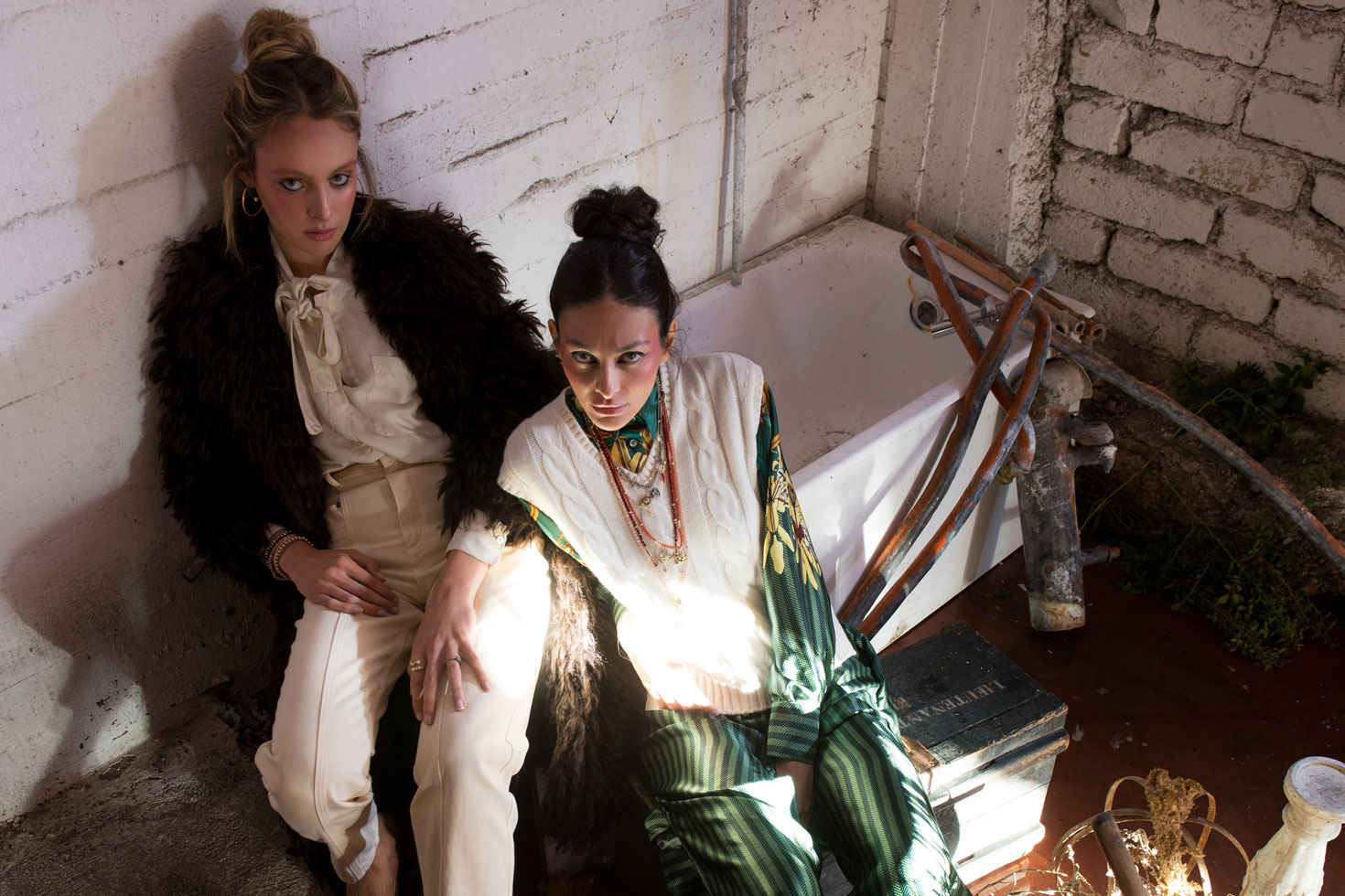 Silent,Editorials, Autuori